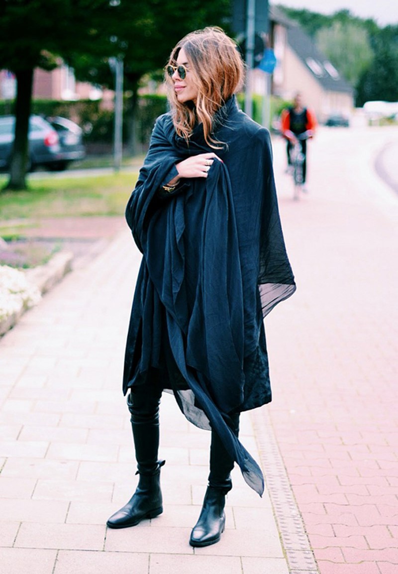 Aξιοποίησε το layering, ιδιαίτερα τους ψυχρούς μήνες. (via Maja Wyh)