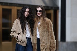 Ξέχνα τις συχνές βαφές | Οι καλύτερες μάσκες για να διατηρήσεις το χρώμα των βαμμένων μαλλιών σου - εικόνα 1