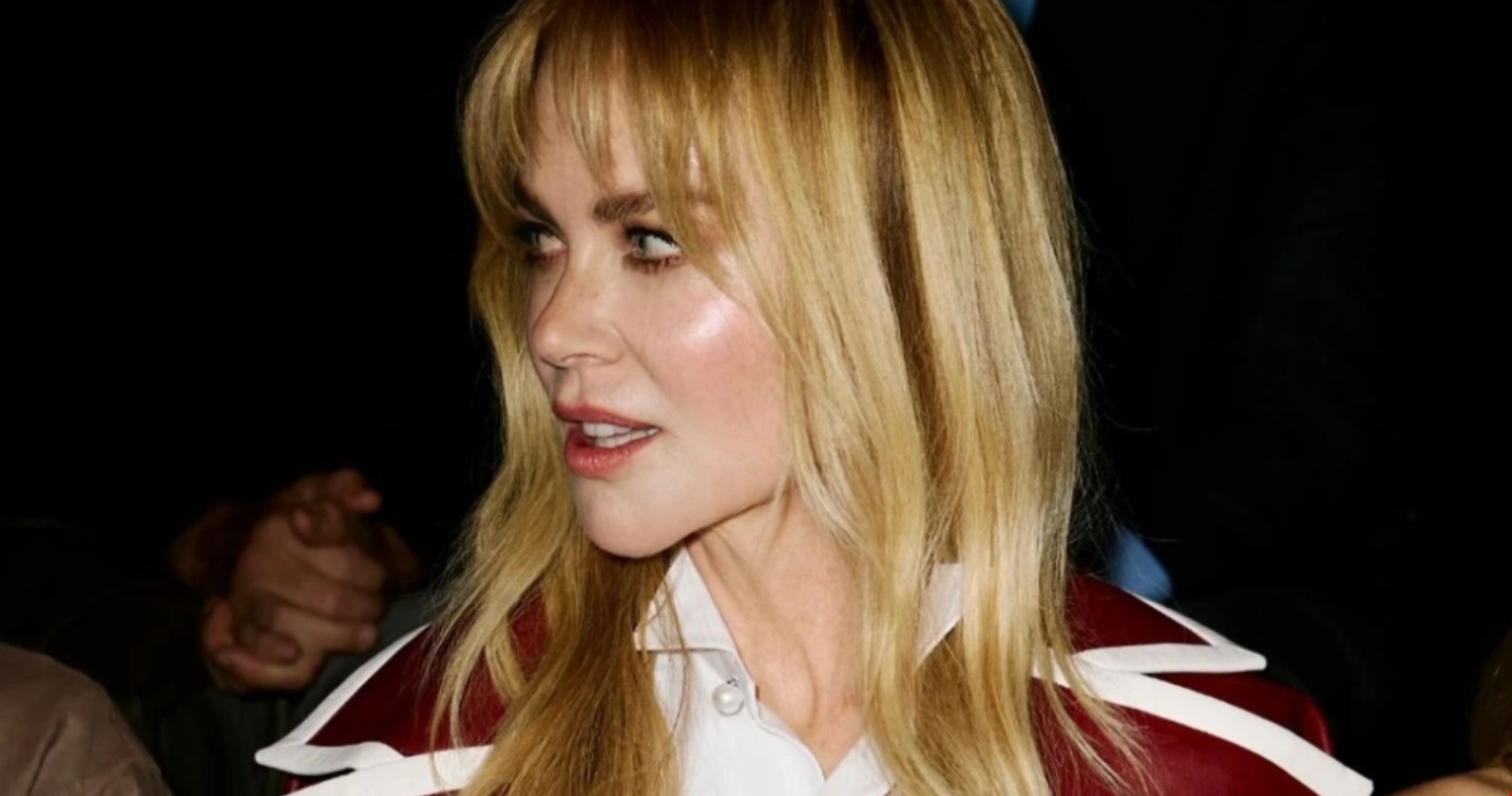 H Alessandra Ambrosio με το τέλειο "curly look" του φθινοπώρου - εικόνα 2