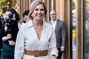 Maxima της Ολλανδίας | Με φούστα Zeus+Dione, τσάντα Marina Raphael και βραχιόλι Marianna Lemos στο Grand Prix της Ολλανδίας - εικόνα 2