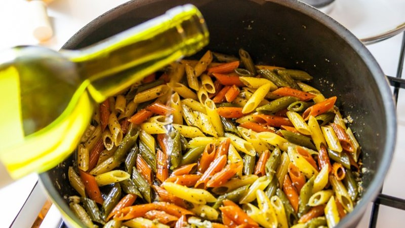 Το αλκοόλ εξατμίζεται πάντα στο μαγείρεμα