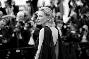 Το οικονομικό lip combo της Kendall Jenner είναι αυτό που χρειάζεσαι για ζουμερά και ενυδατωμένα χείλη - εικόνα 1