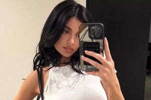 Kylie Jenner | Σπάει τη σιωπή της για τον θάνατο του κομμωτή της σε ηλικία 34 ετών - εικόνα 1