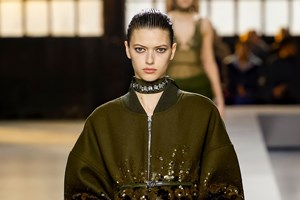 Οι επικρατέστερες τάσεις της μόδας στα κοσμήματα για τη σεζόν Φθινόπωρο/Χειμώνας 2024-2025 - εικόνα 11