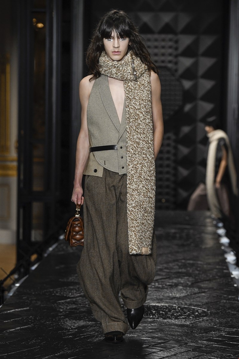 Scarf dressing