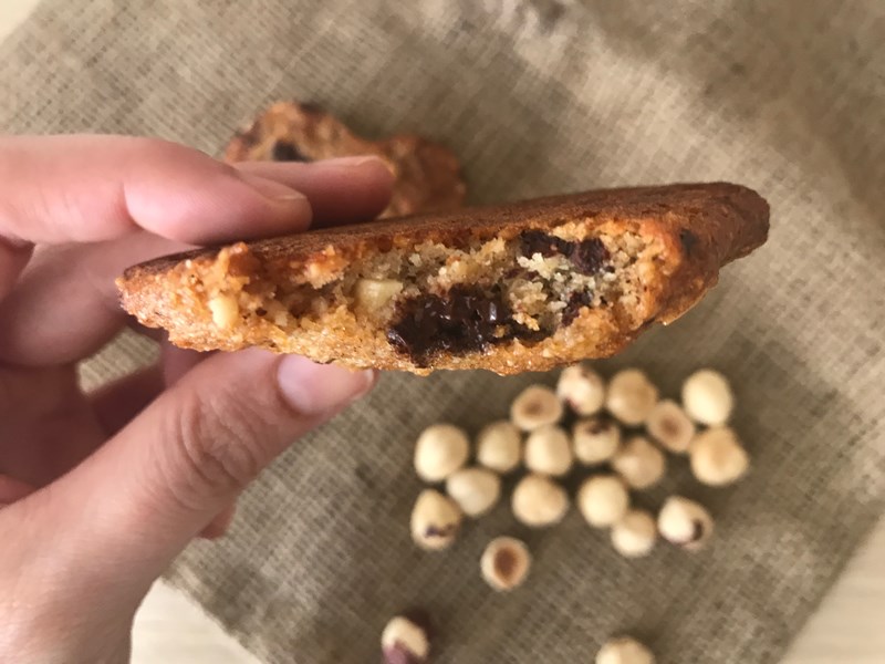 Μαλακά μπισκότα με σοκολάτα και φουντούκια