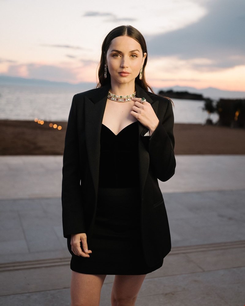 celebrities_stin_parousiasi_kosmimaton_louis_vuitton_ana_de_armas