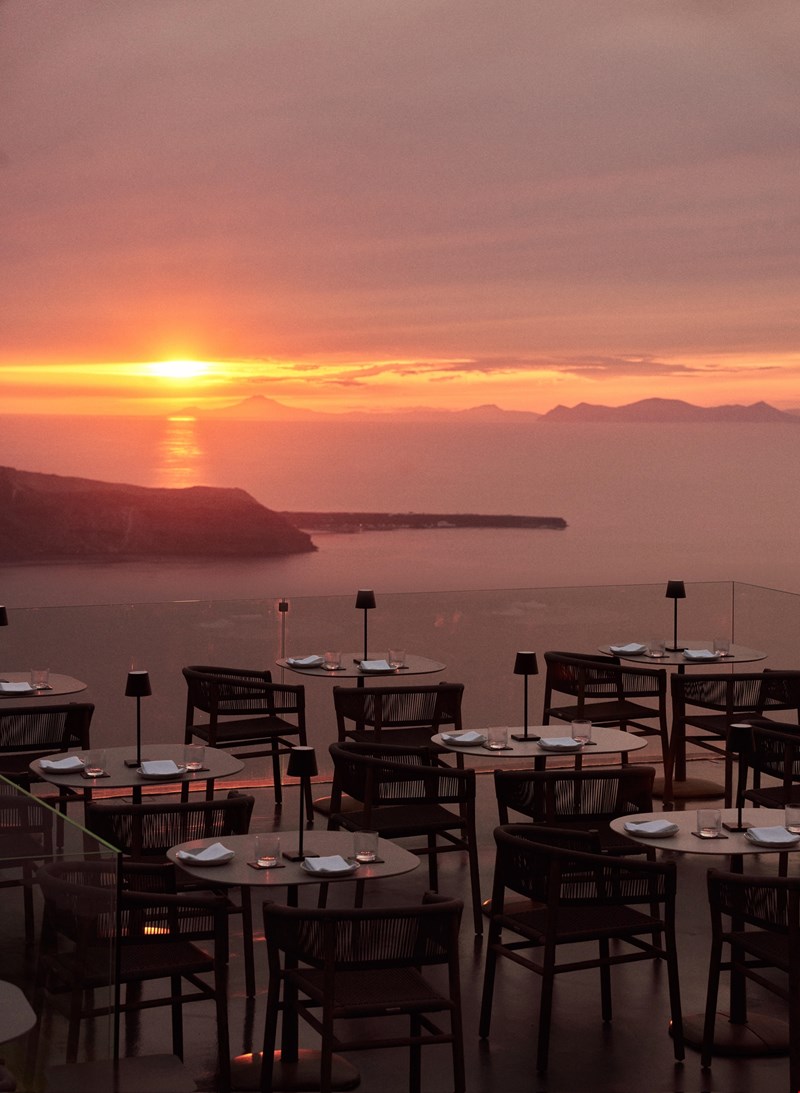 Mavro Santorini