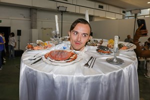 It's Britney! | Το pop icon δημιούργησε τη δική της playlist για την τελευταία συλλογή του Demna στην Balenciaga - εικόνα 1