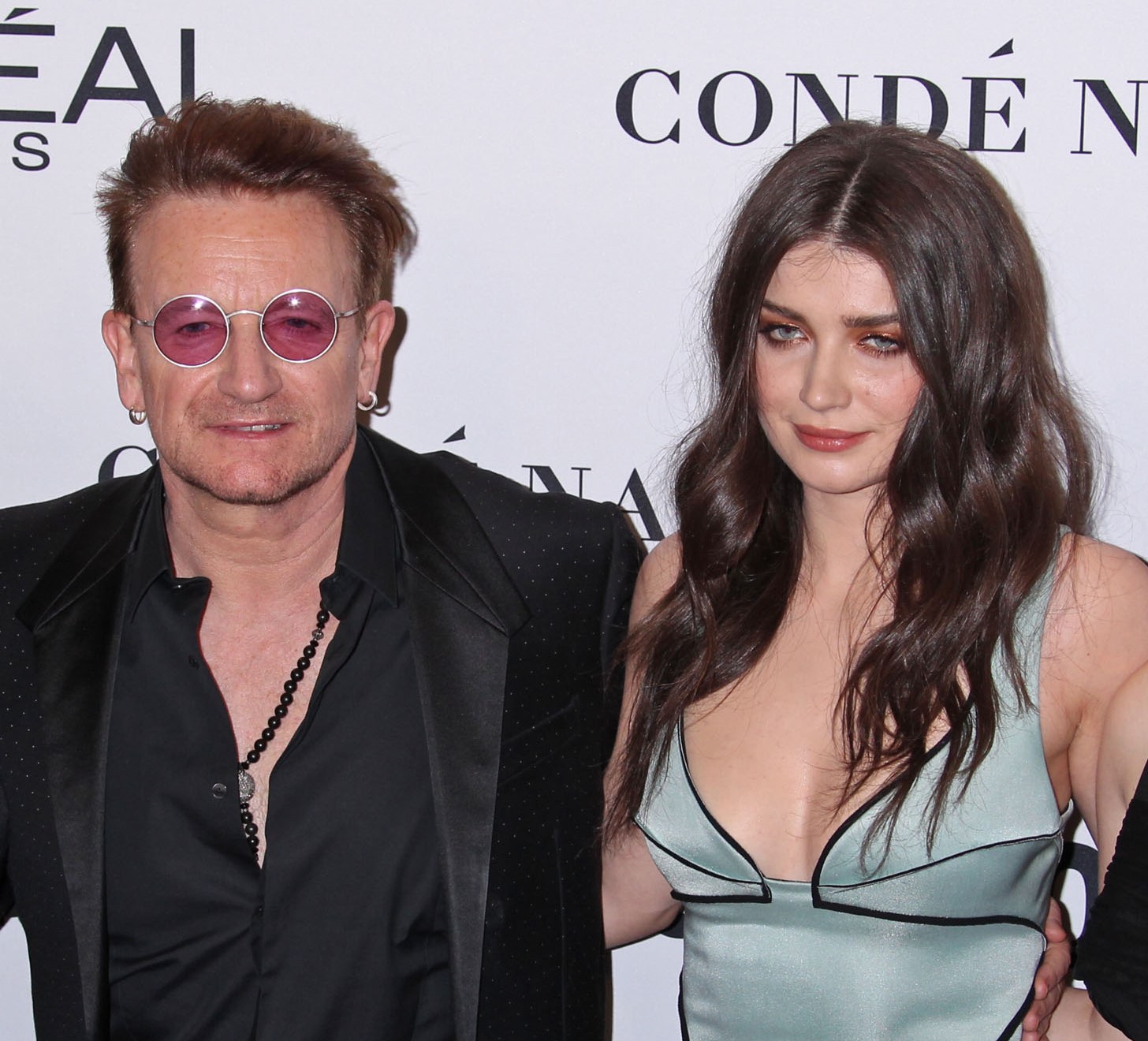 Eve Hewson | Είναι κόρη κορυφαίου super star και πρωταγωνιστεί στη σειρά για την οποία όλοι μιλούν - εικόνα 3