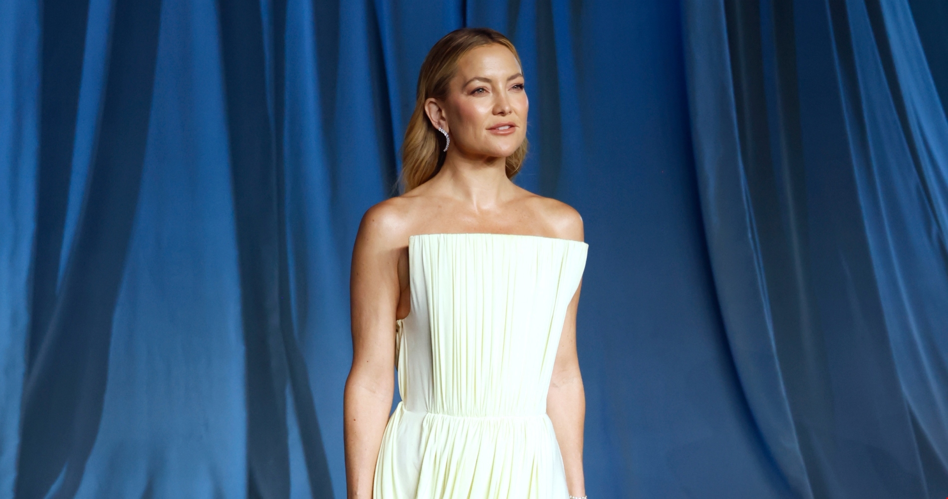 Τα απόλυτα tricks για όγκο στα μαλλιά τις μέρες που δεν έχεις λουστεί - εικόνα 1