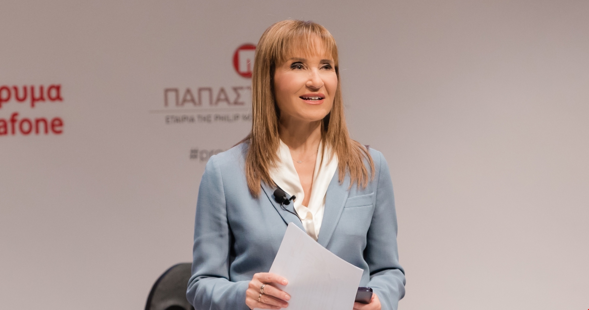 Μάρα Ζαχαρέα | Το beach look της με εμπριμέ μπικίνι και παρεό - εικόνα 3