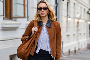 Scarlett Johansson | Έκανε το πιο κομψό χτένισμα που ανορθώνει το πρόσωπο - εικόνα 1