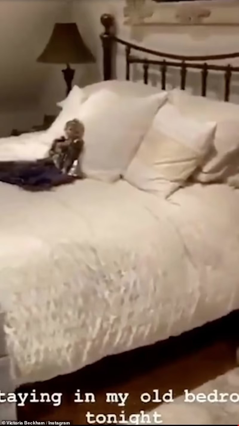 Η Victoria Beckham μας δίνει μία γεύση από το παιδικό της δωμάτιο
