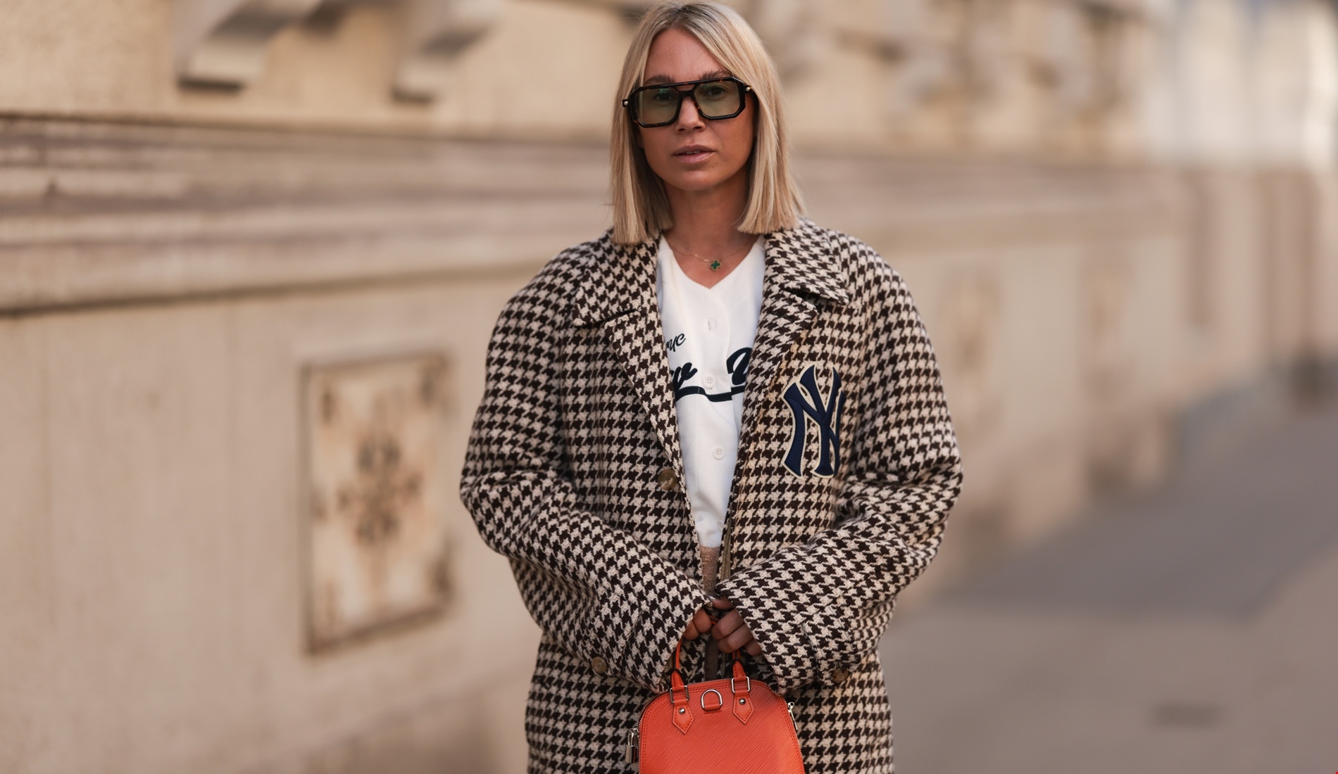 Βρήκα στη Zara την καμπαρντίνα που θα φοράω όλη την άνοιξη - Φοριέται και από τις δύο πλευρές