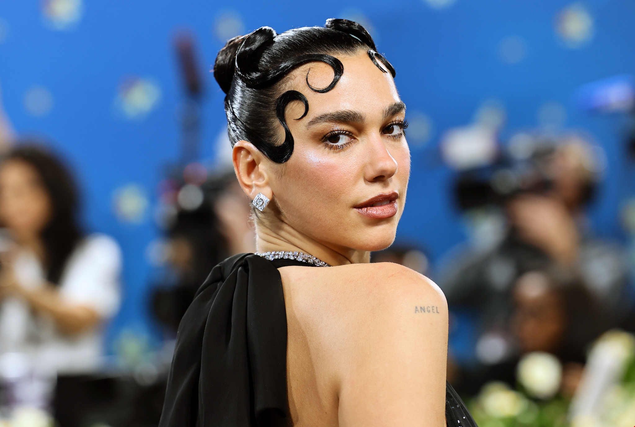 Το αγαπημένο lip gloss της Βάσιας Κωσταρά είναι ένα iconic προϊόν της δεκαετίας του ’90 που κάνει comeback - εικόνα 1