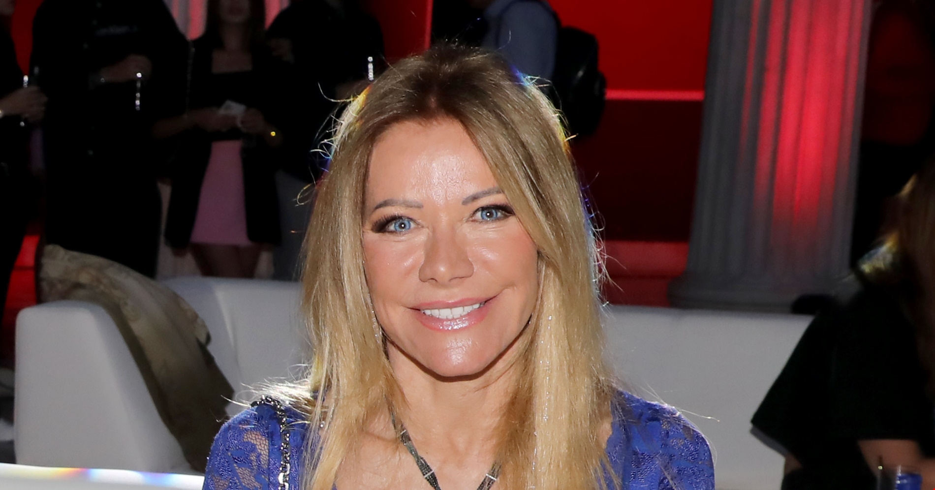 Μαριάννα Λάτση | Η ιδιαίτερη ροκ εμφάνιση με evil eyes σε θεατρική έξοδο - εικόνα 6