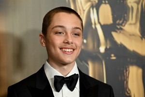 H Angelina Jolie σχεδιάζει να φύγει από το Χόλιγουντ - εικόνα 1