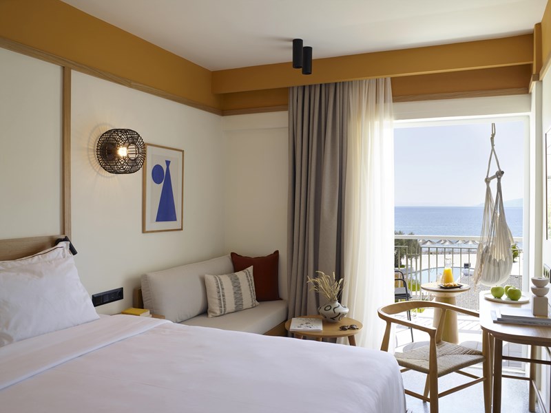 Brown Beach Eretria Hotel