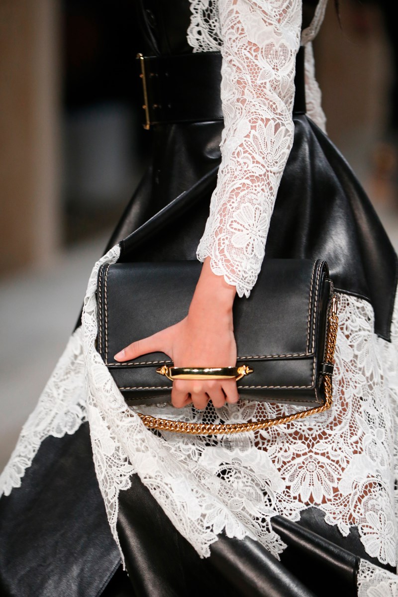 Story Shoulder Runway