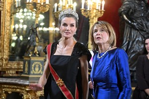 Αιφνιδιαστική επίσκεψη στο νοσοκομείο για τη βασίλισσα Letizia - εικόνα 1