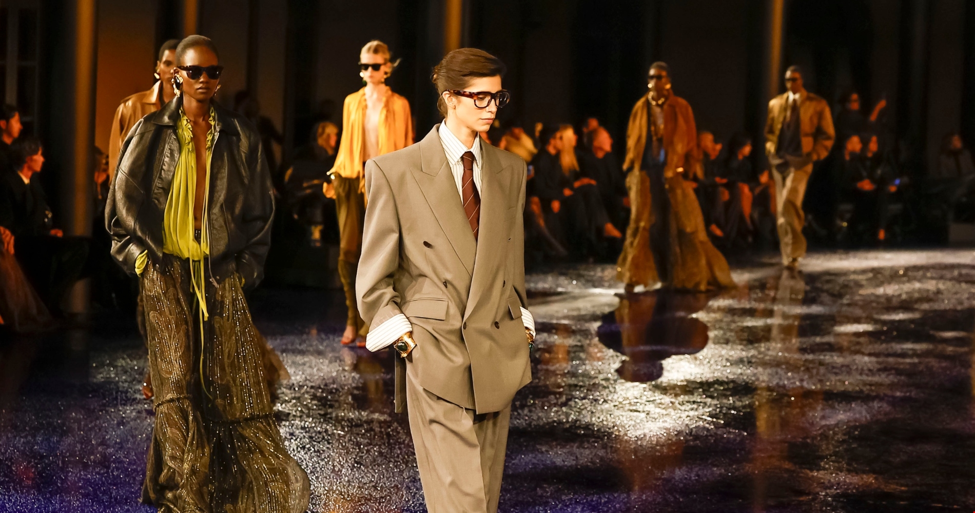 PFW | Το ντεμπούτο του Alessandro Michele στον οίκο Valentino ήταν καλύτερο από ό,τι περιμέναμε - εικόνα 13