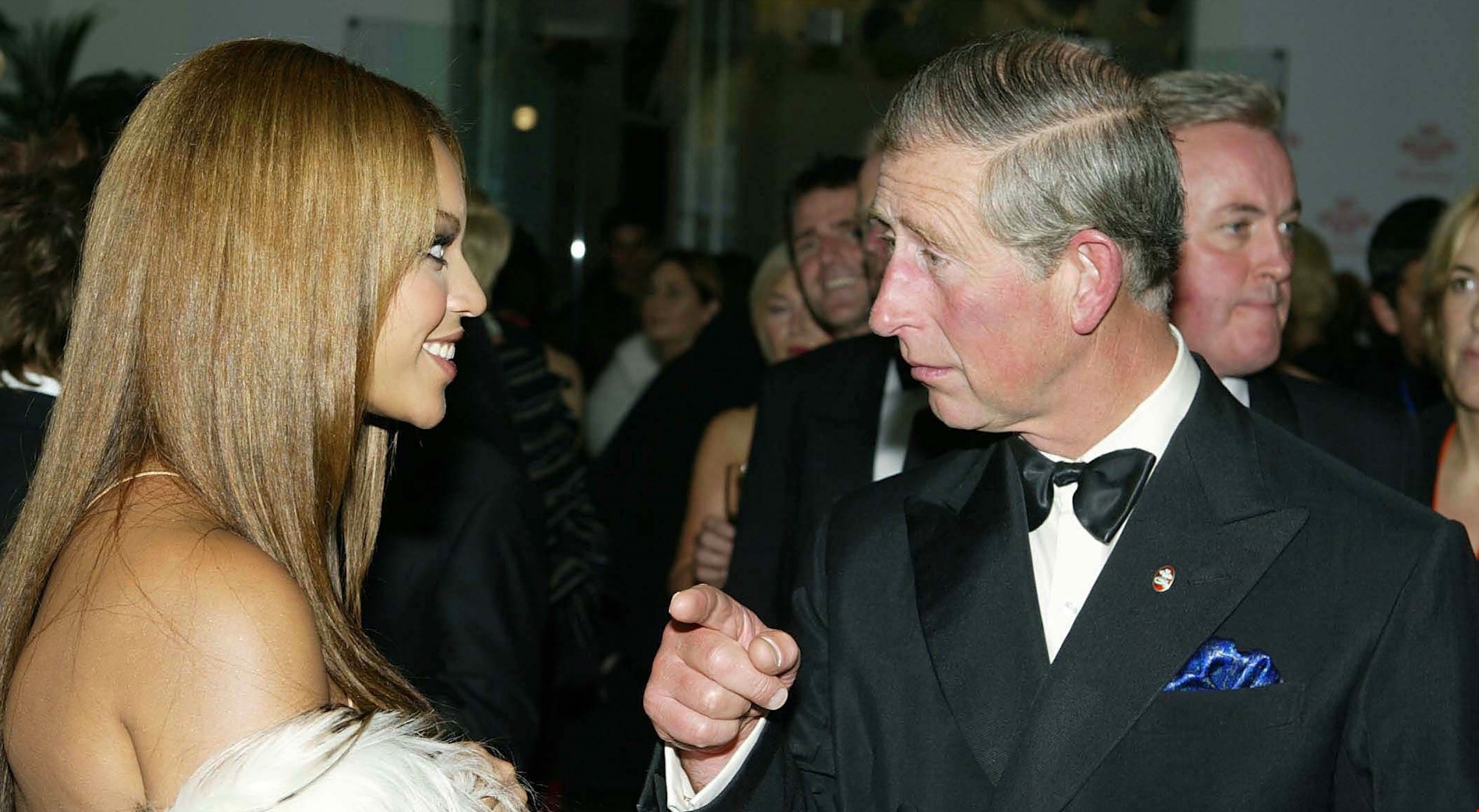 Πριγκίπισσα Ευγενία | Μήλο της Έριδας ανάμεσα στην πρώην σύντροφο του Harry, Cressida Bonas και τη Meghan Markle; - εικόνα 1