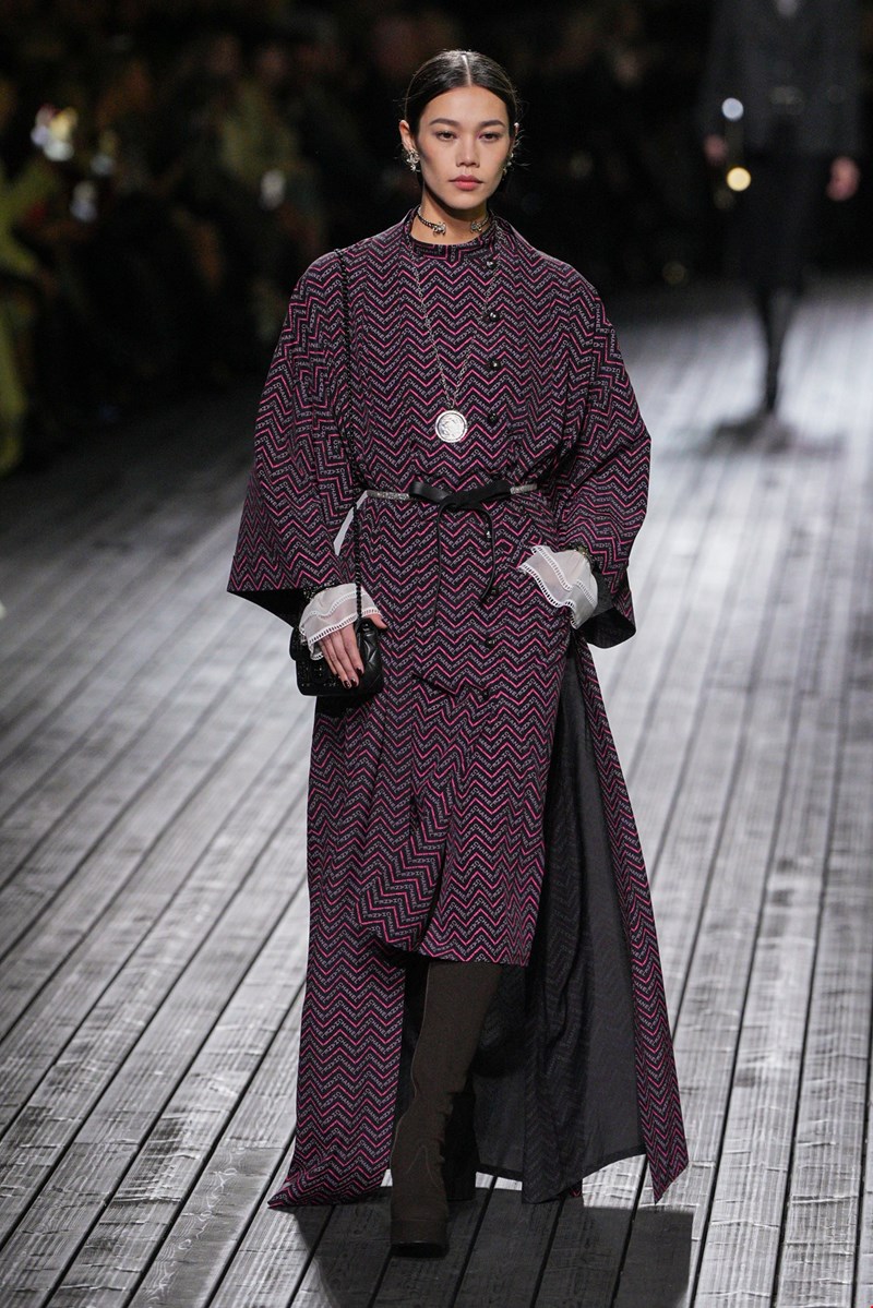 Chanel F24