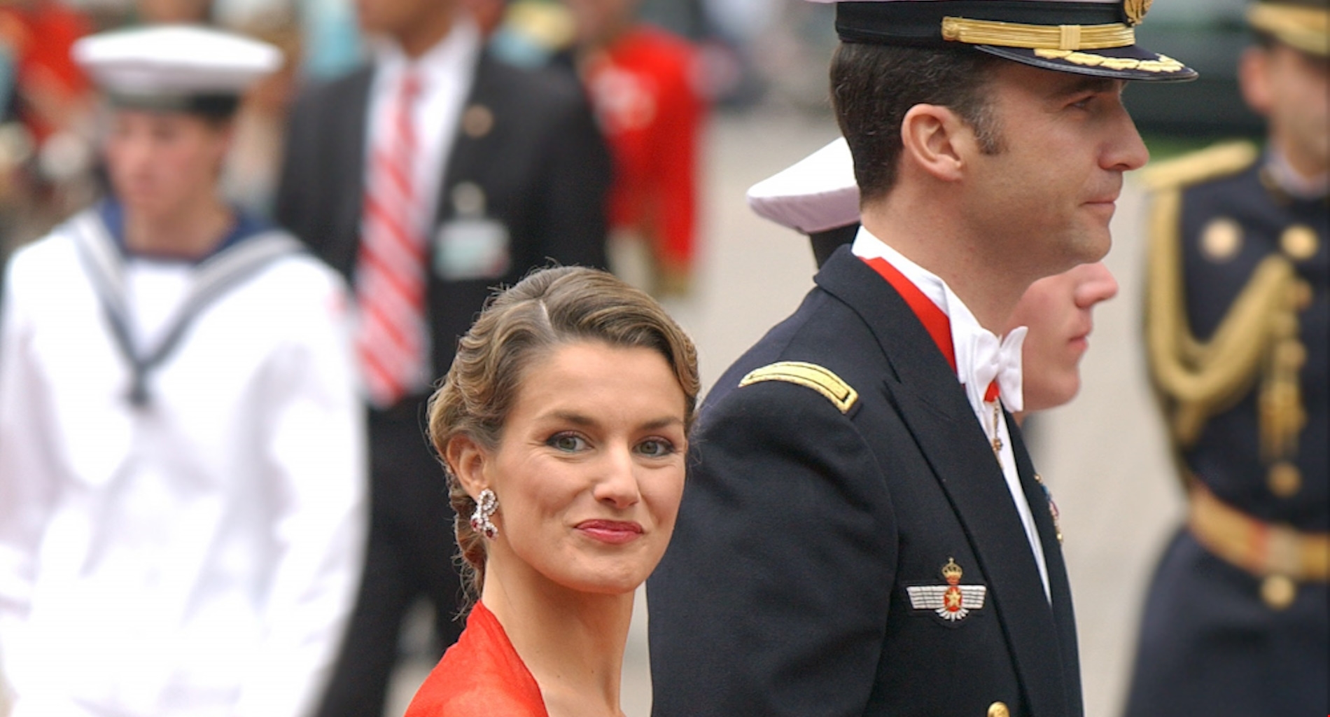 Βασίλισσα Mary της Δανίας | Το θηλυκό κοστούμι της έχει την πολυτελή υφή που δεν πρέπει να λείπει από καμία γυναικεία συλλογή - εικόνα 2