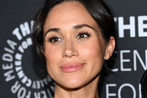 Η Meghan Markle μας δείχνει τη μικρή Lilibet | Το κλικ από το σαλόνι του σπιτιού τους - εικόνα 1