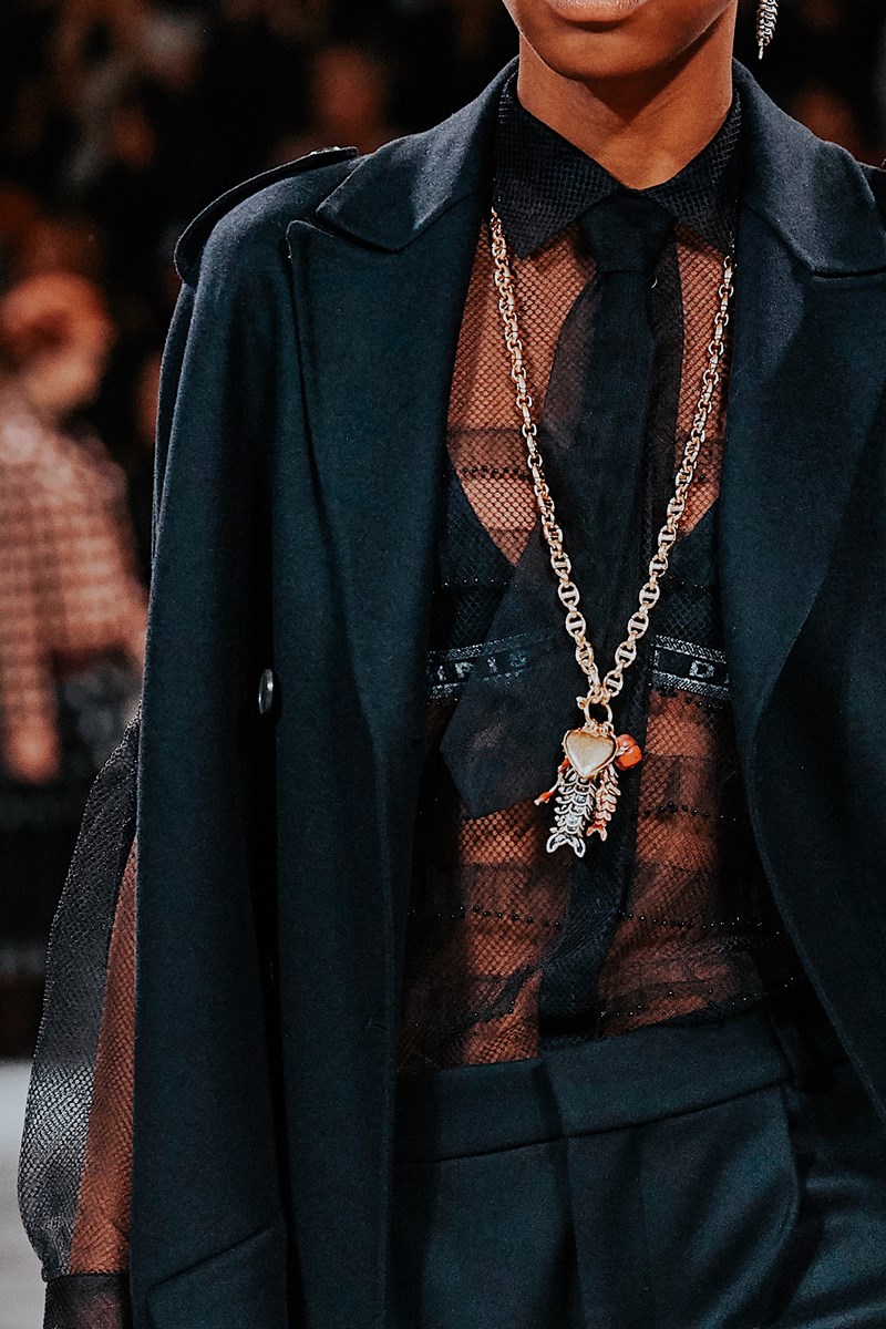 DIOR