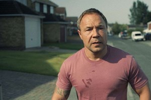 Adolescence | Πώς η φιλία του Stephen Graham με τον Johnny Depp απειλεί τη σειρά-φαινόμενο; - εικόνα 3