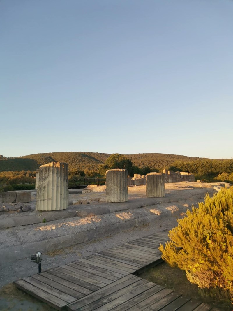 Ο αρχαιολογικός χώρος του Ιερού των Μέσων στη Λέσβο