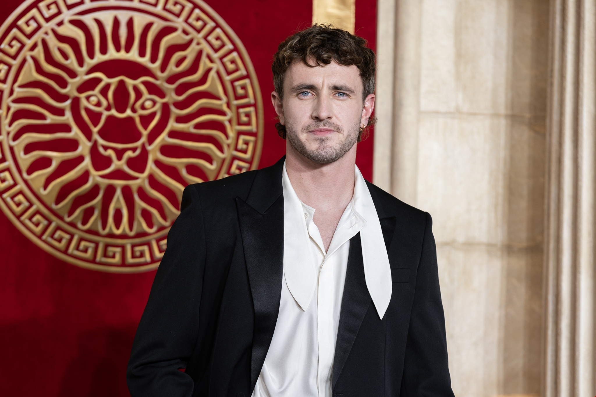 Paul Mescal | Αυτή είναι η μεγαλύτερη θαυμάστριά του - Διένυσε χιλιόμετρα για να τον δει από κοντά - εικόνα 2