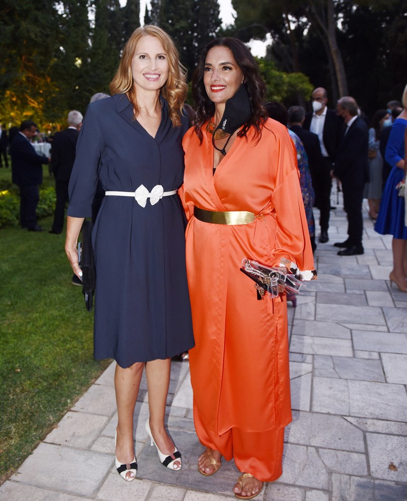 Ευαγγελία Μωραϊτίδου Νόνη Δούνια