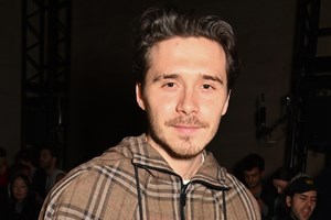 H διαμάχη της οικογένειας Beckham κλιμακώνεται | Η Victoria αποκαλεί "οχιά" τη νύφη της, Nicola Peltz - εικόνα 1