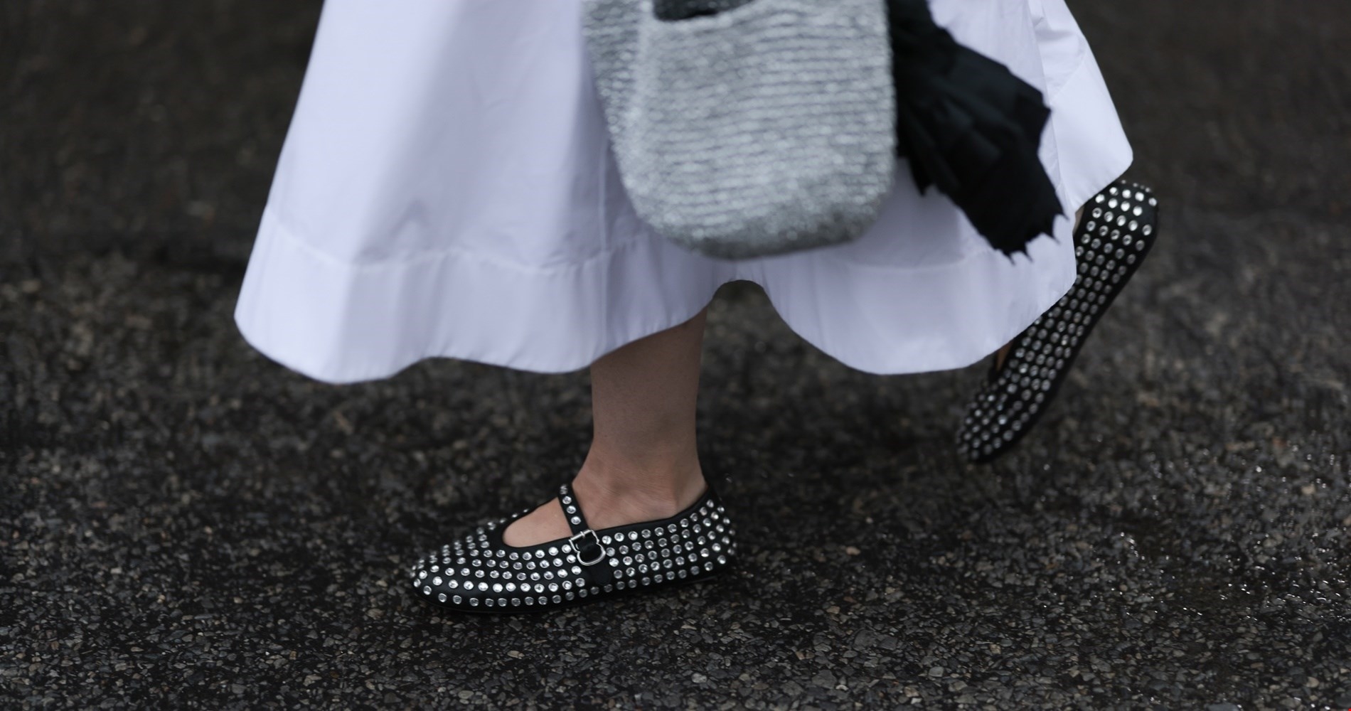 Αυτή η maxi shopper τσάντα από τη Zara είναι η απόλυτη φθινοπωρινή αγορά για το γραφείο - εικόνα 1