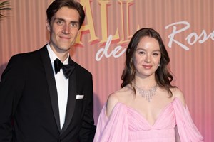 Ποια είναι η πριγκίπισσα Αλεξάνδρα του Ανόβερο, η μικρότερη κόρη της Καρολίνας του Μονακό; - εικόνα 1