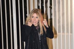 Όλγα Κεφαλογιάννη | Χριστουγεννιάτικη εμφάνιση στη δεξίωση στην Αμερικανική Πρεσβευτική Κατοικία - εικόνα 4