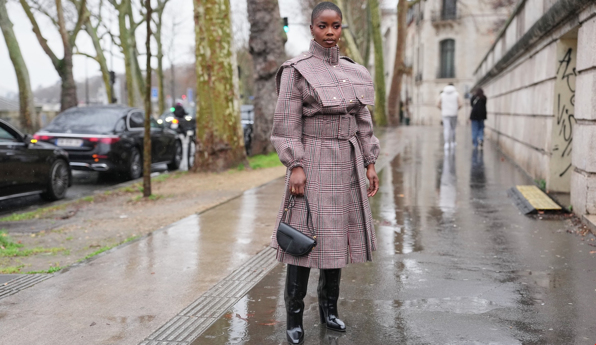 Η μάλλινη φούστα της Mango που θα αποκτήσεις στις εκπτώσεις