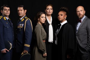 "Όλα λάθος" | Πόσα ευτράπελα χωρούν σε μια θεατρική κωμωδία; - εικόνα 3