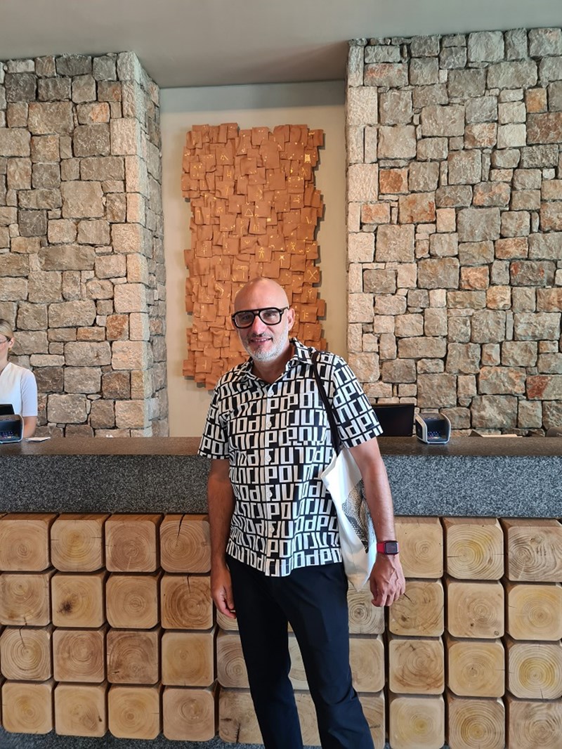 w costa navarino