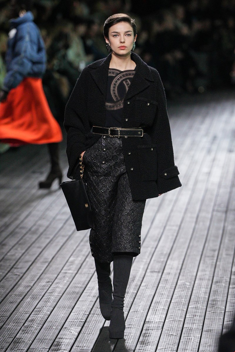 Chanel F24