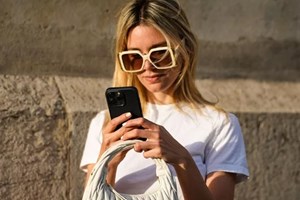 Twisted French | Η πιο φρέσκια εκδοχή του γαλλικού μανικιούρ - εικόνα 2