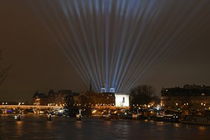 Pretty Yende | Πώς δημιουργήθηκε το Dior φόρεμα που επέλεξε στην επαναλειτουργία της Παναγίας των Παρισίων - εικόνα 16