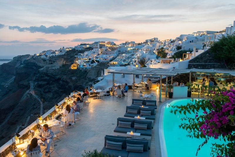 petra canaves oia