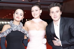 Selena Gomez - Benny Blanco | Η πρώτη δημόσια εμφάνιση μετά τον γάμο - εικόνα 3