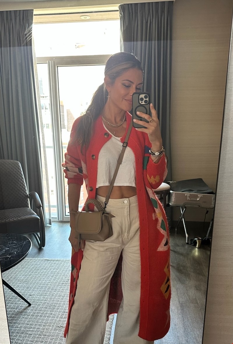 MARIA MENOUNOS