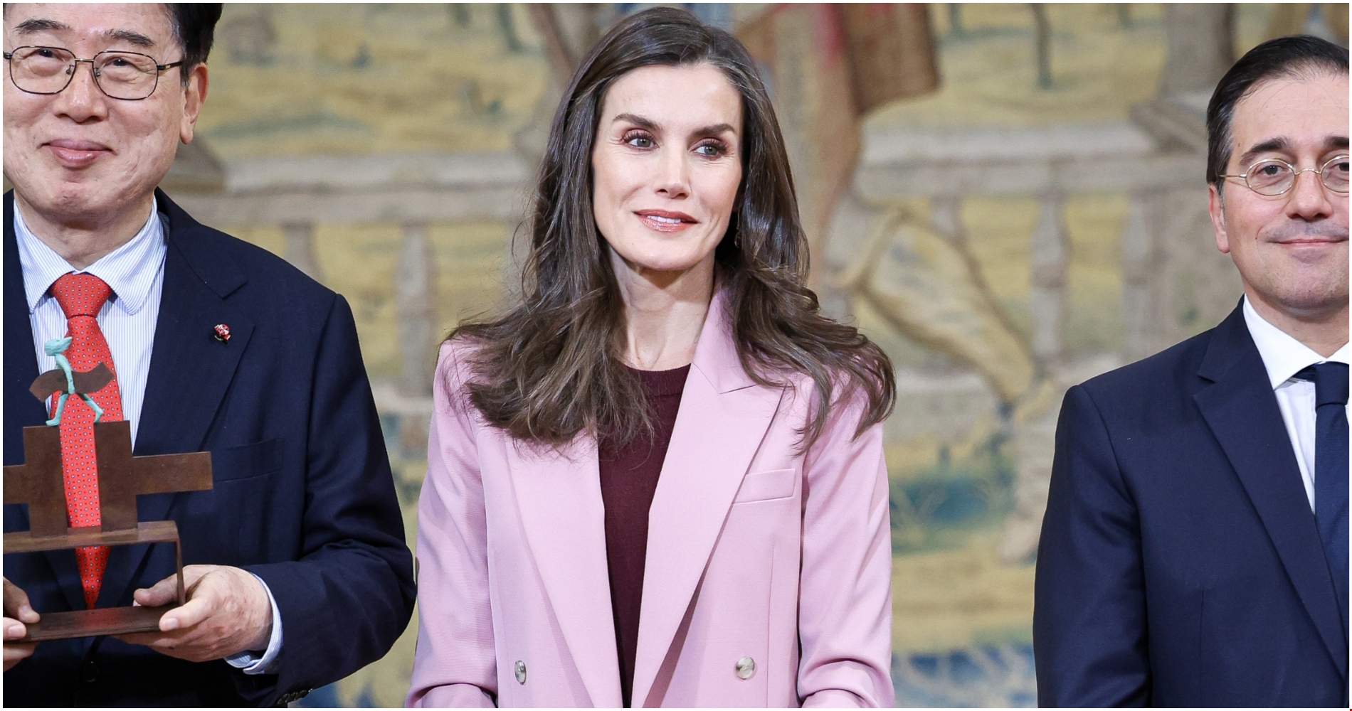 Meghan Markle | Η εμφάνισή της στα Invictus Games με παλτό σε απόχρωση που δεν πρέπει να λείπει από τη συλλογή καμίας γυναίκας - εικόνα 1