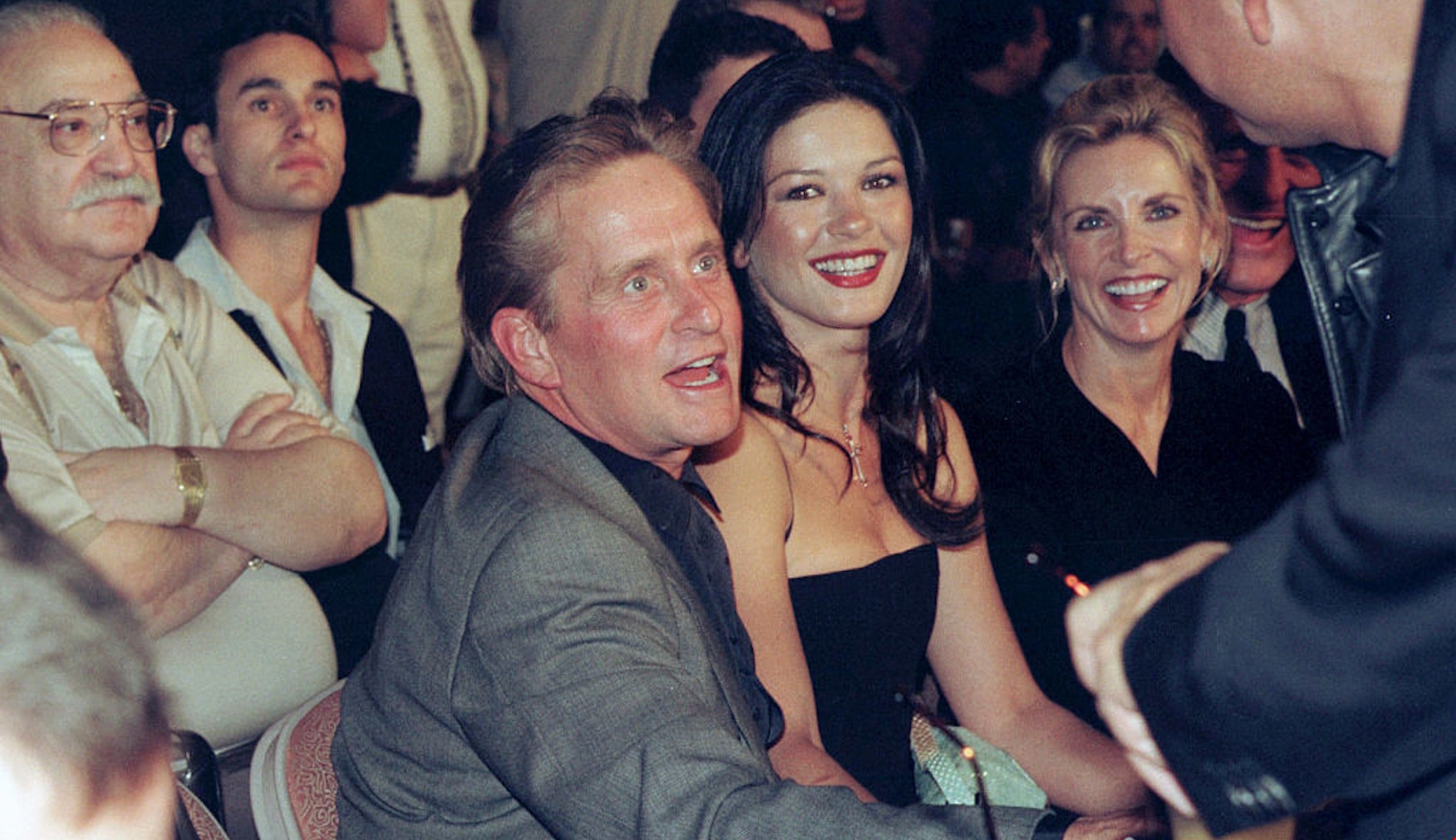 Άρωμα 90s | Η σπάνια φωτογραφία του Michael Douglas με την Catherine Zeta Jones πριν από 26 χρόνια